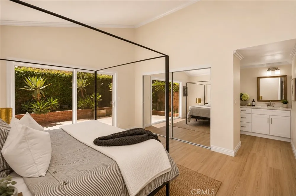 12 Blackswan Irvine, CA 92604