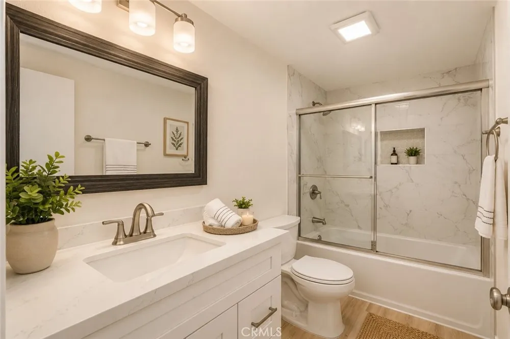 12 Blackswan Irvine, CA 92604