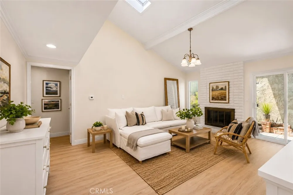 12 Blackswan Irvine, CA 92604