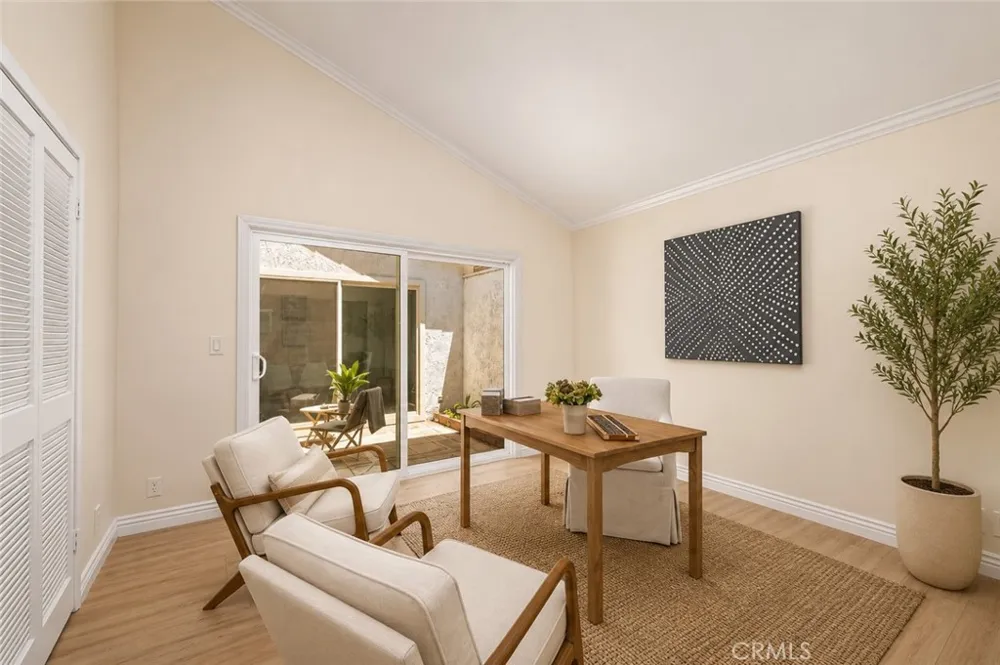 12 Blackswan Irvine, CA 92604
