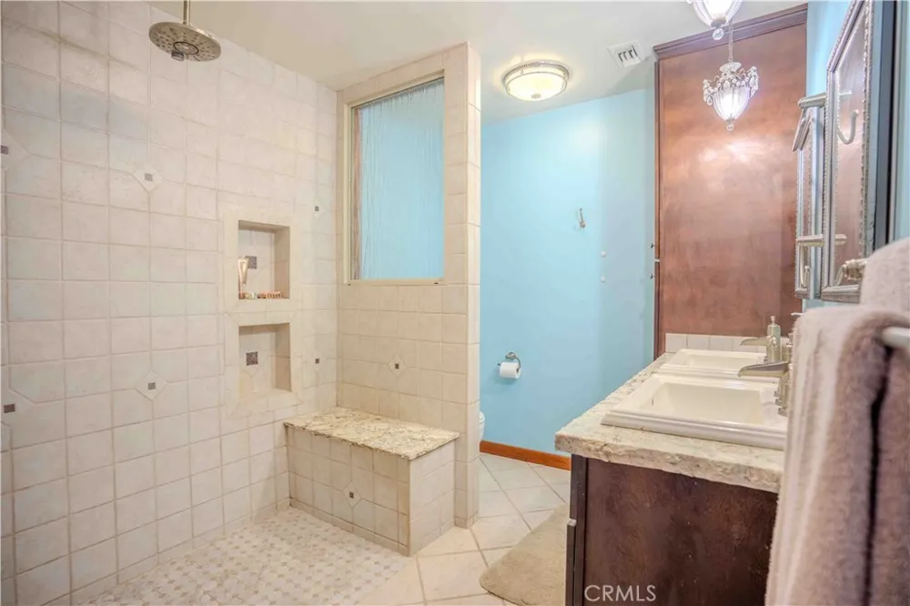 4047 Bluff Norco, CA 92860