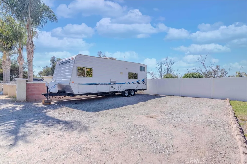 4047 Bluff Norco, CA 92860