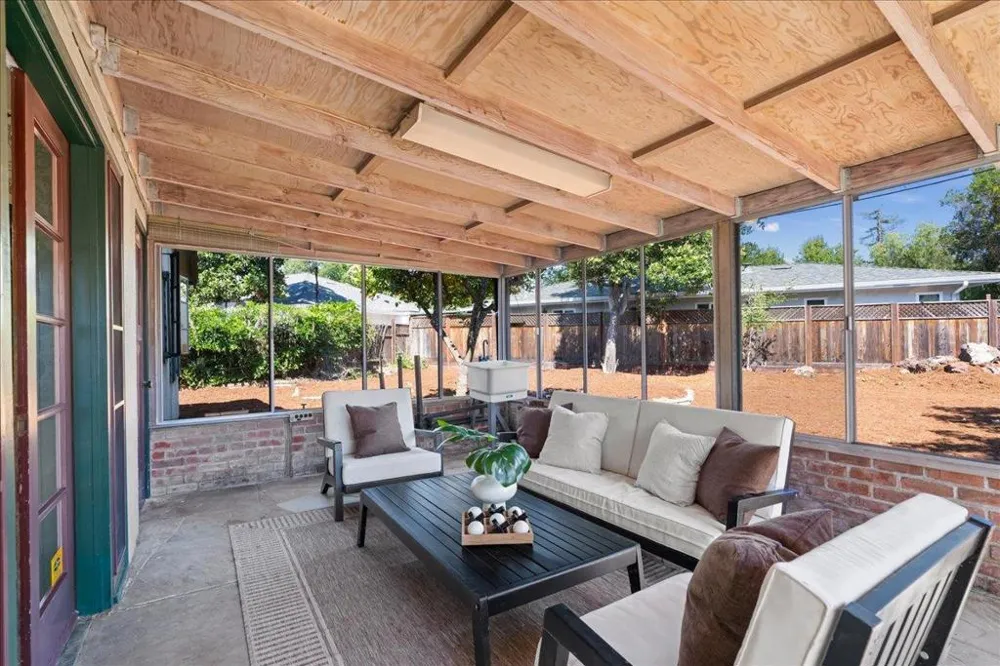 16281 Camino Del Sol Los Gatos, CA 95032