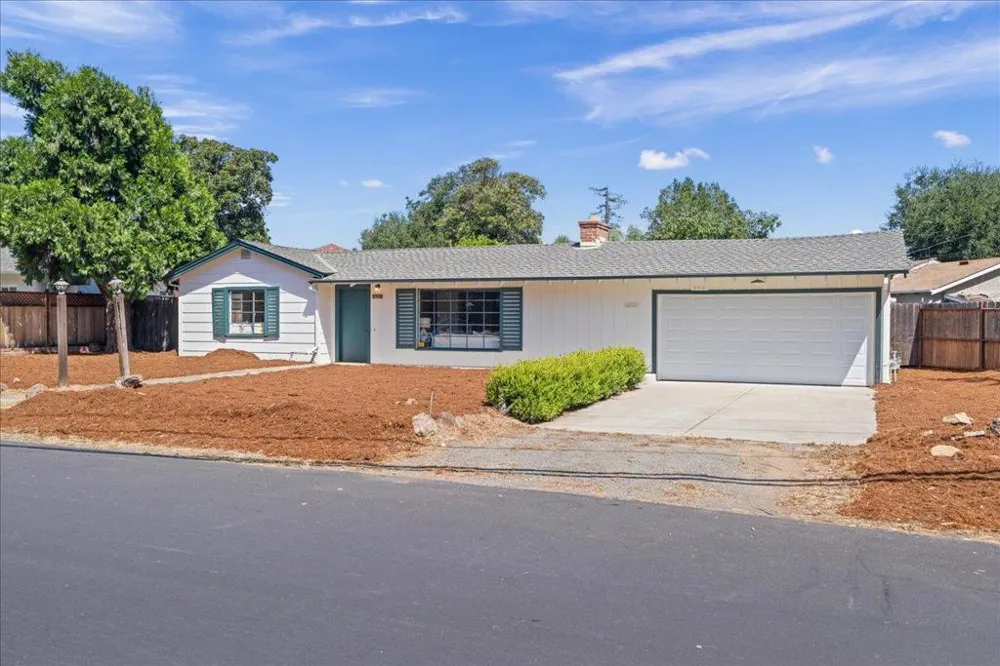 16281 Camino Del Sol Los Gatos, CA 95032
