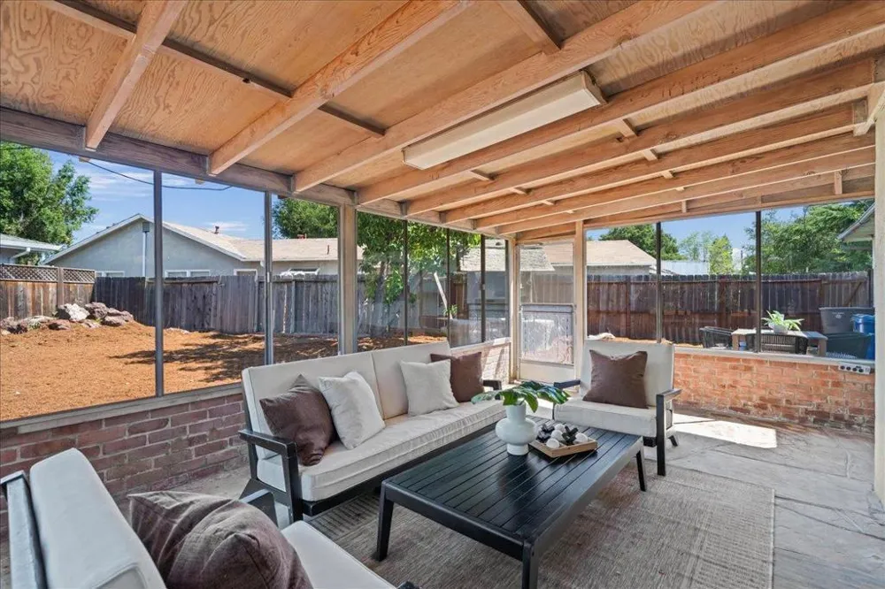 16281 Camino Del Sol Los Gatos, CA 95032