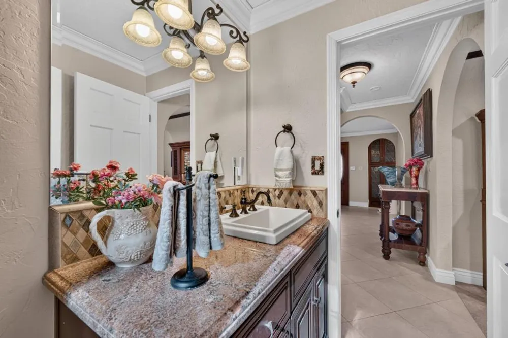 17005 Uvas Road Morgan Hill, CA 95037
