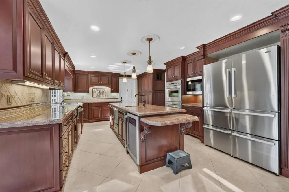 17005 Uvas Road Morgan Hill, CA 95037
