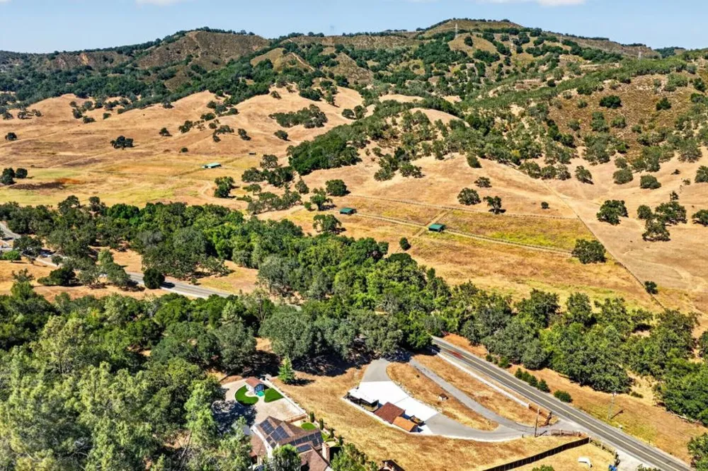 17005 Uvas Road Morgan Hill, CA 95037