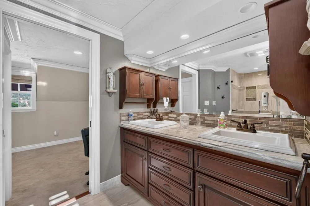 17005 Uvas Road Morgan Hill, CA 95037