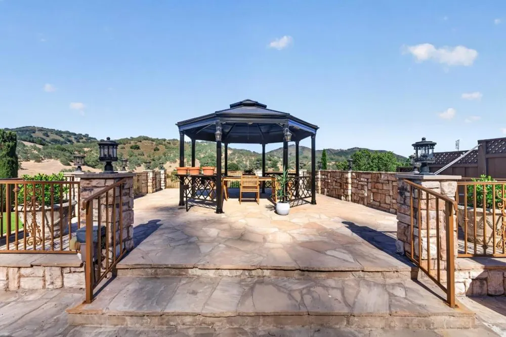 17005 Uvas Road Morgan Hill, CA 95037