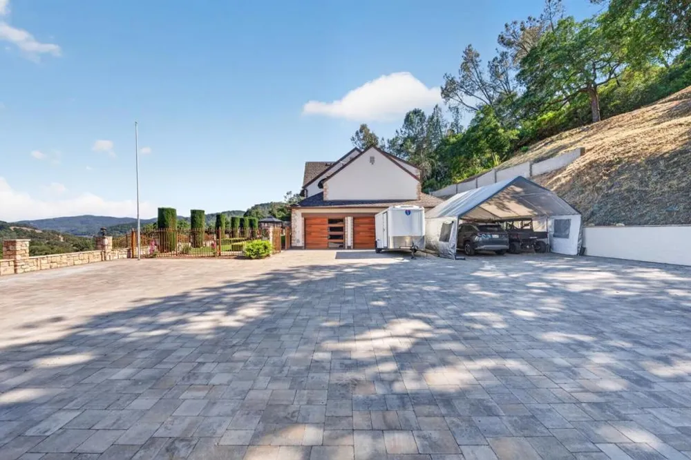 17005 Uvas Road Morgan Hill, CA 95037