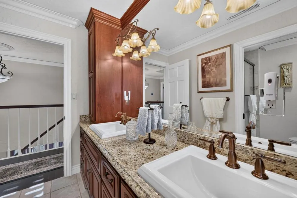 17005 Uvas Road Morgan Hill, CA 95037