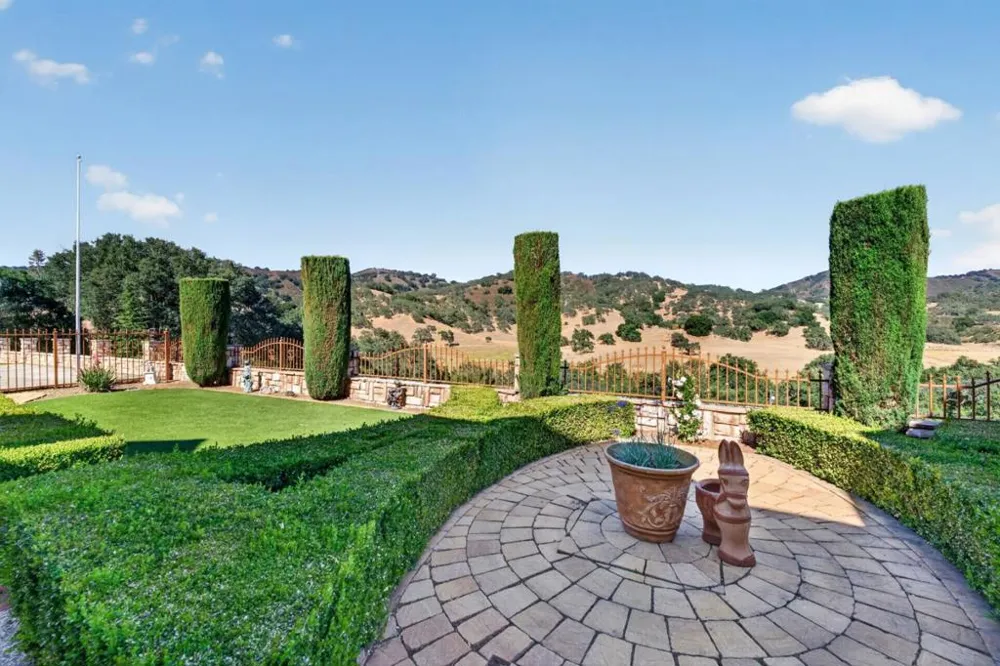 17005 Uvas Road Morgan Hill, CA 95037