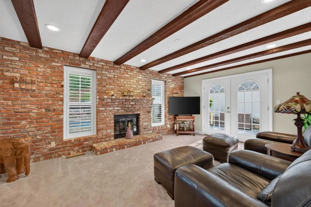 17005 Uvas Road Morgan Hill, CA 95037