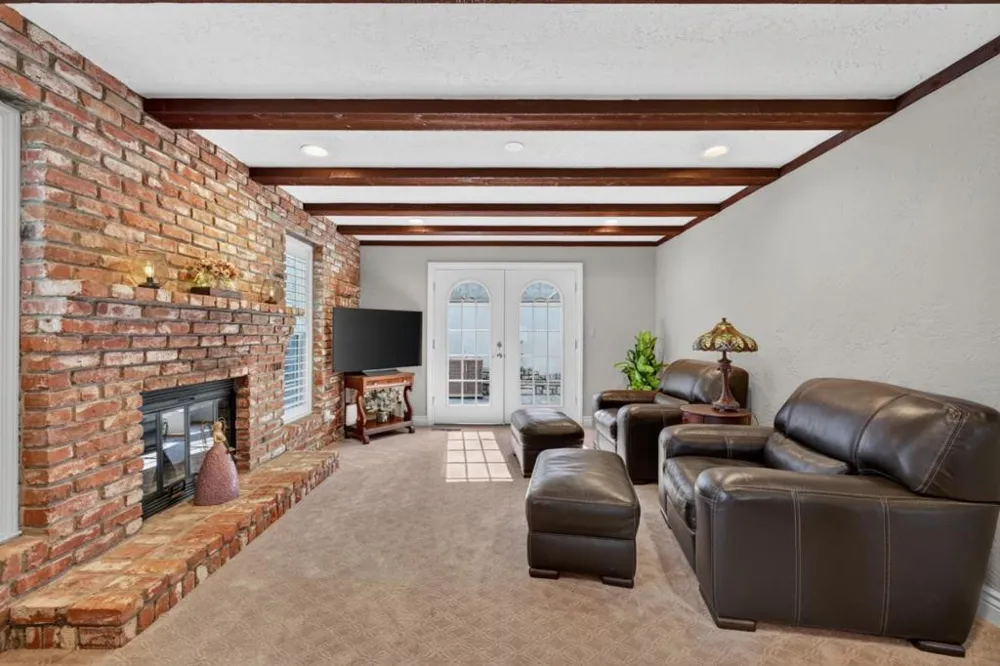 17005 Uvas Road Morgan Hill, CA 95037
