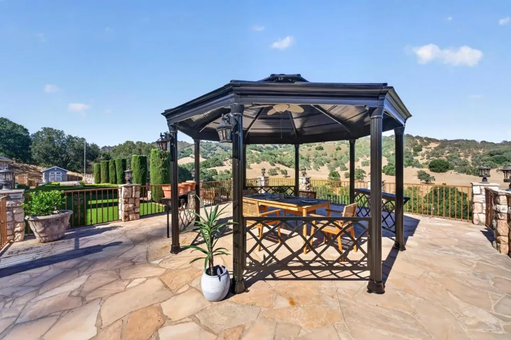 17005 Uvas Road Morgan Hill, CA 95037