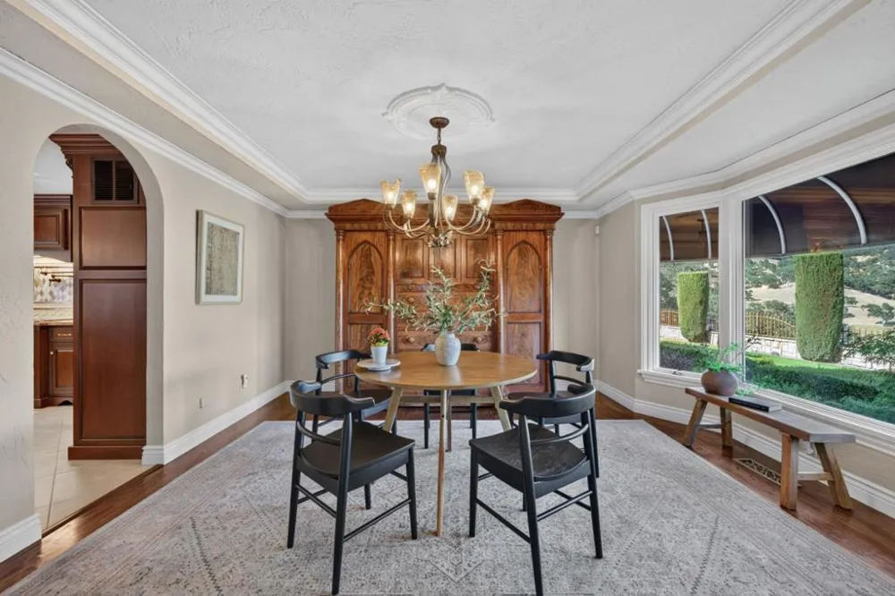17005 Uvas Road Morgan Hill, CA 95037