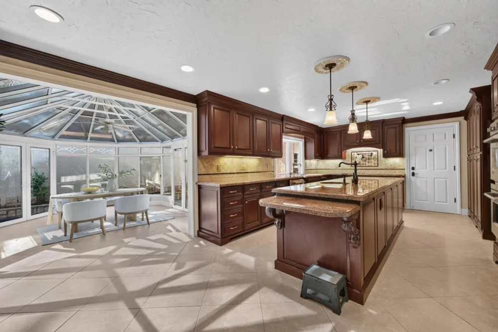 17005 Uvas Road Morgan Hill, CA 95037