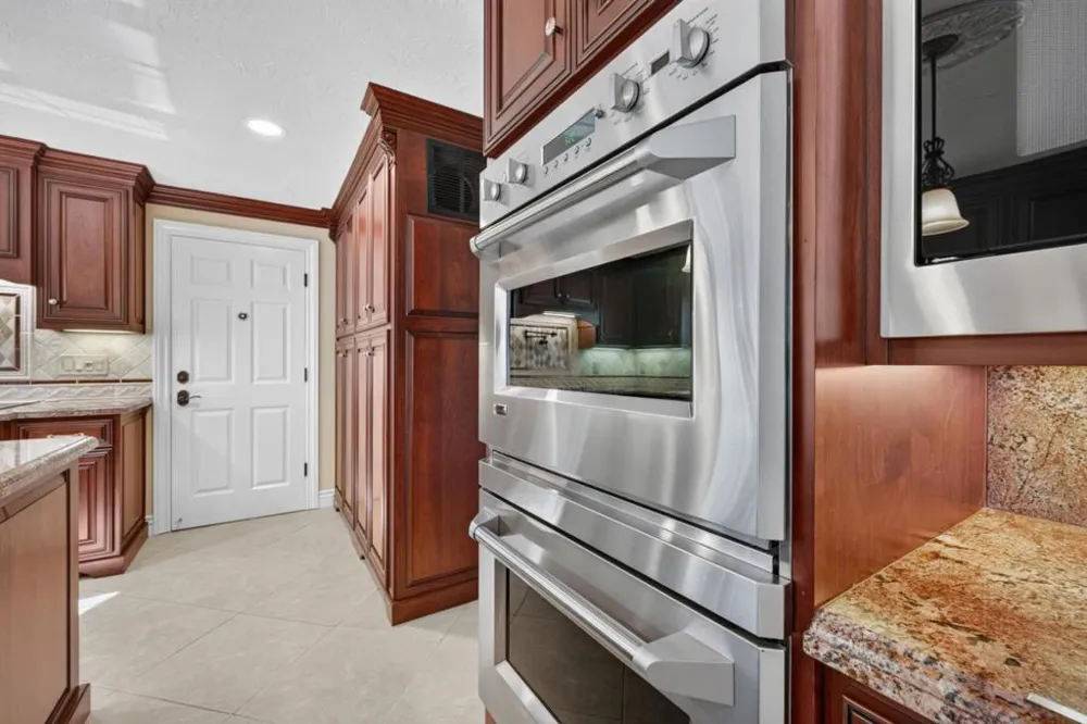 17005 Uvas Road Morgan Hill, CA 95037