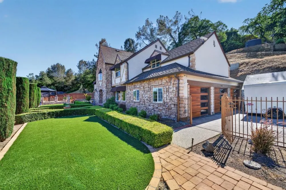17005 Uvas Road Morgan Hill, CA 95037