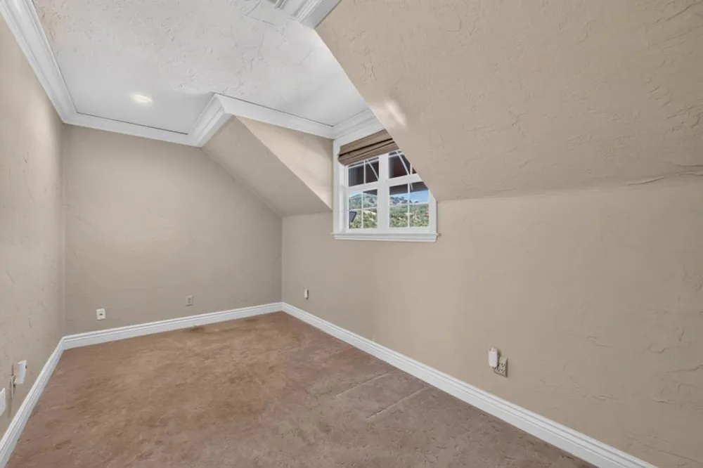 17005 Uvas Road Morgan Hill, CA 95037