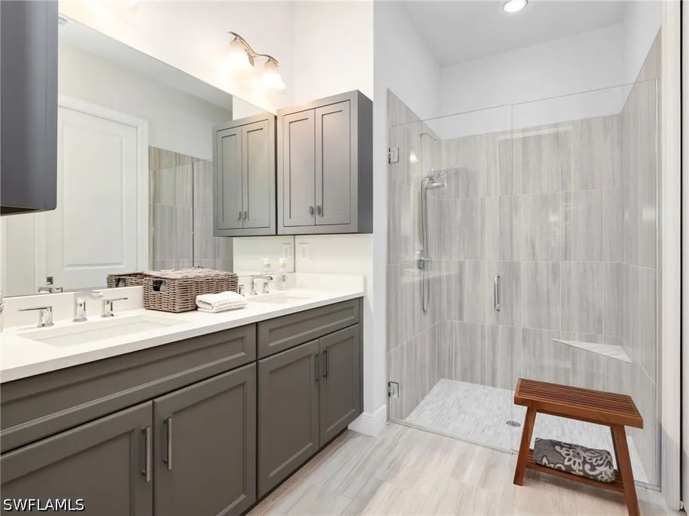 Saint Lucia Drive Naples, FL 34114