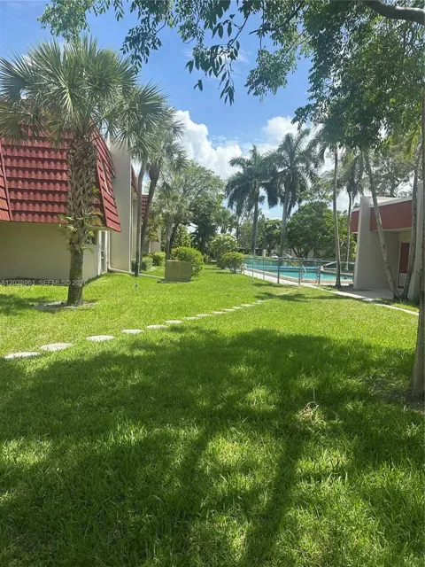 5 Jacaranda Country Club Dr #206
