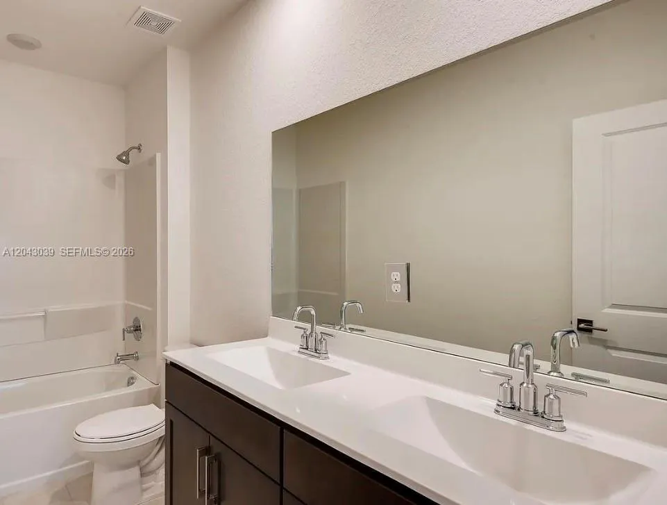 421 NE 6th Ct Florida City, FL 33034