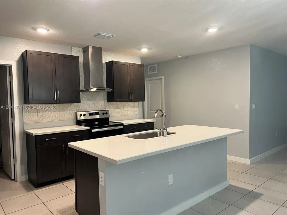 421 NE 6th Ct Florida City, FL 33034