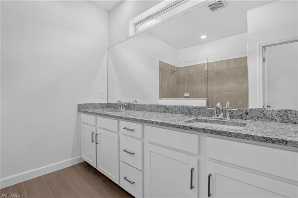 3225 Weston Manor Drive Alva, FL 33920