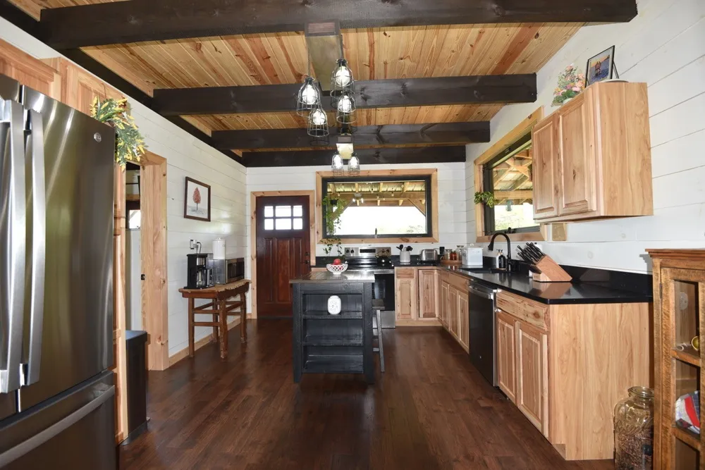 283 Markum Ln Spencer, TN 38585
