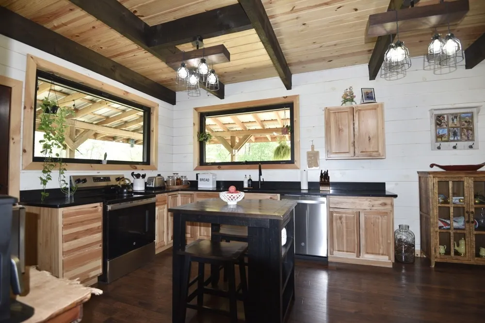 283 Markum Ln Spencer, TN 38585