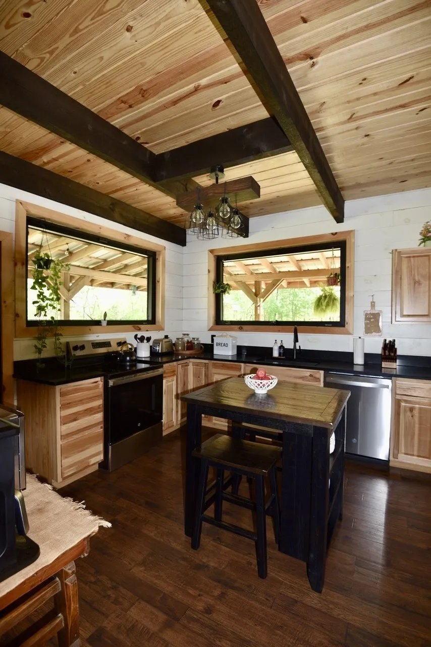 283 Markum Ln Spencer, TN 38585