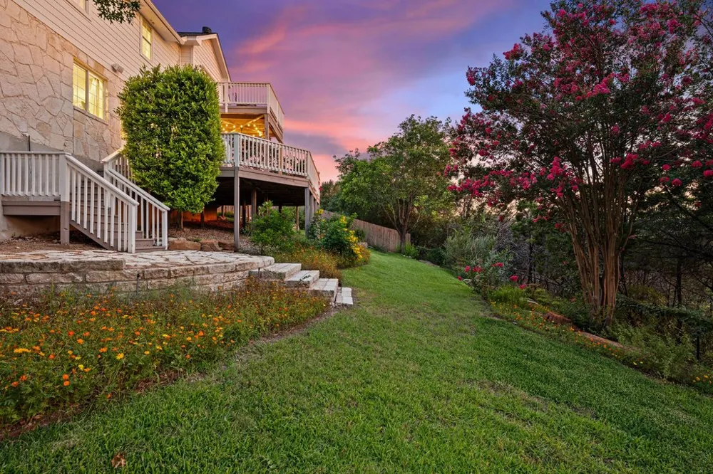 12217 Lake Stone Drive Austin, TX 78738