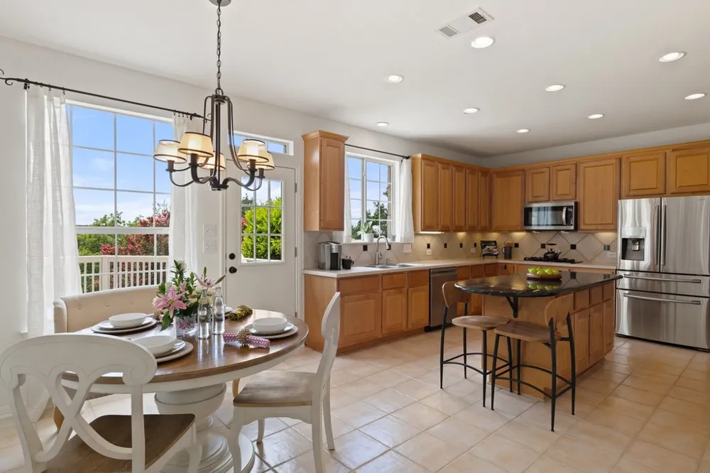 12217 Lake Stone Drive Austin, TX 78738