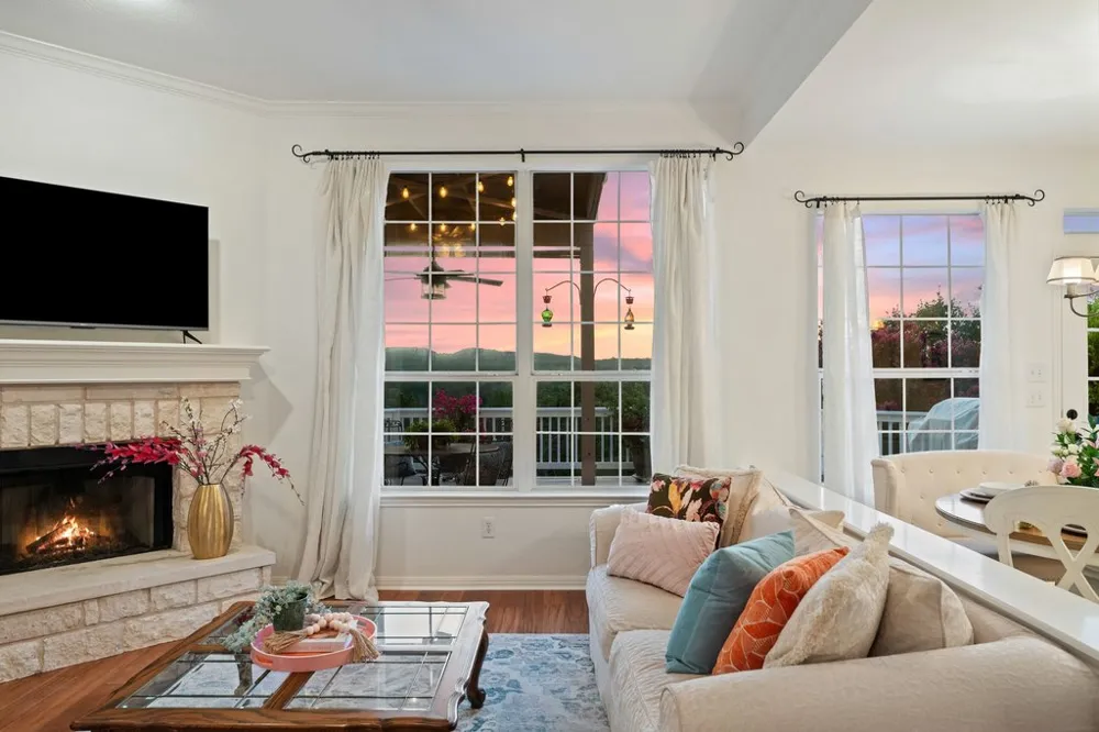 12217 Lake Stone Drive Austin, TX 78738