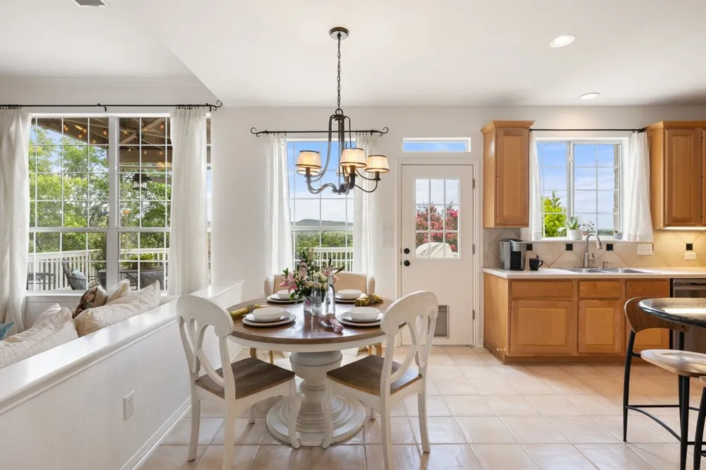 12217 Lake Stone Drive Austin, TX 78738