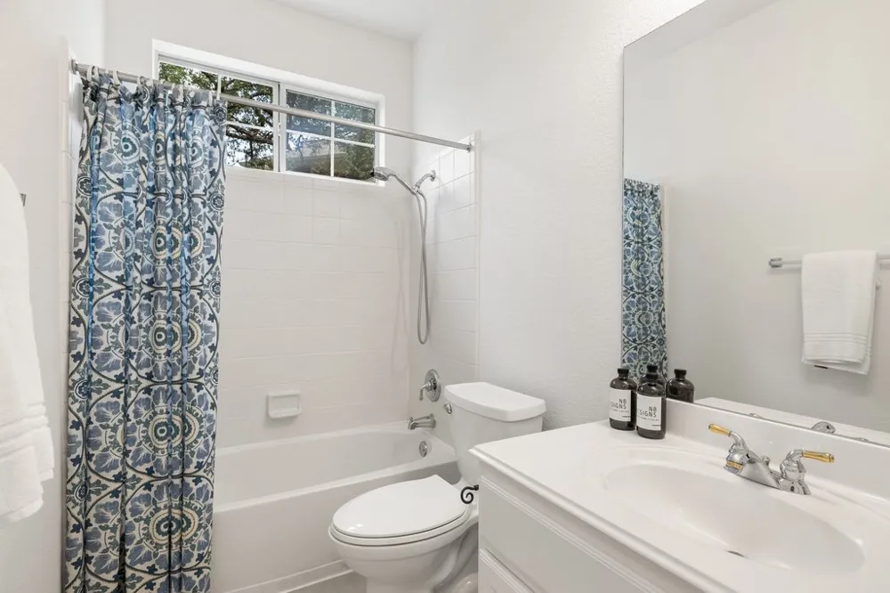 12217 Lake Stone Drive Austin, TX 78738