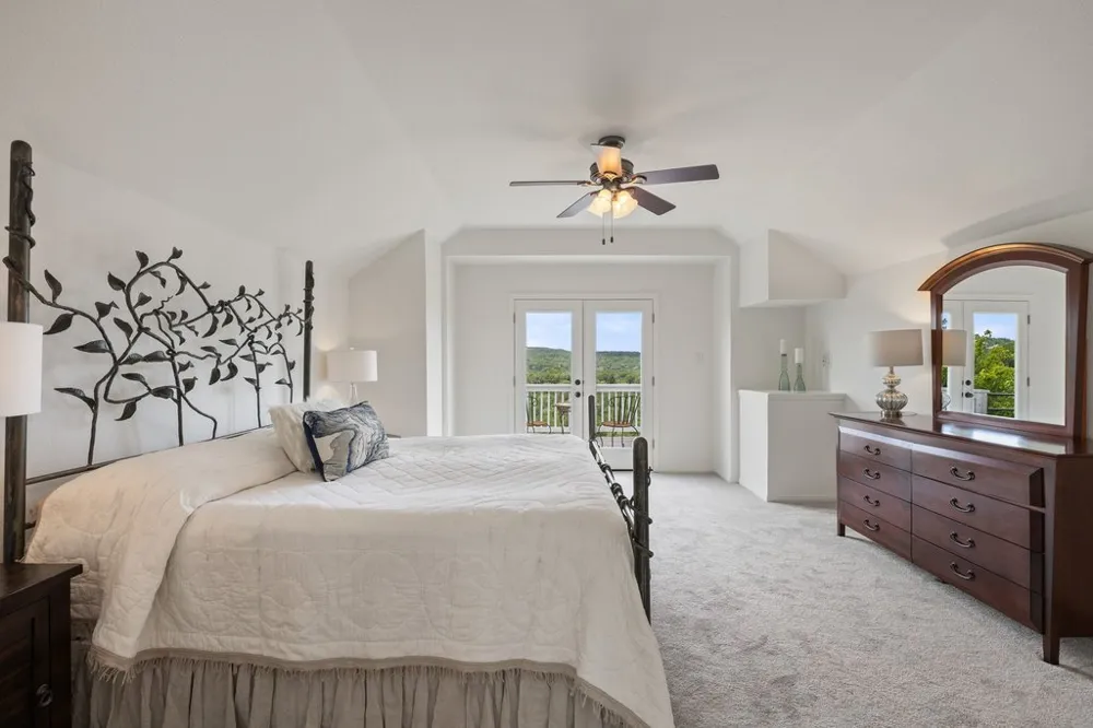 12217 Lake Stone Drive Austin, TX 78738