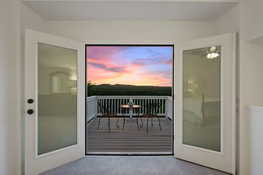 12217 Lake Stone Drive Austin, TX 78738