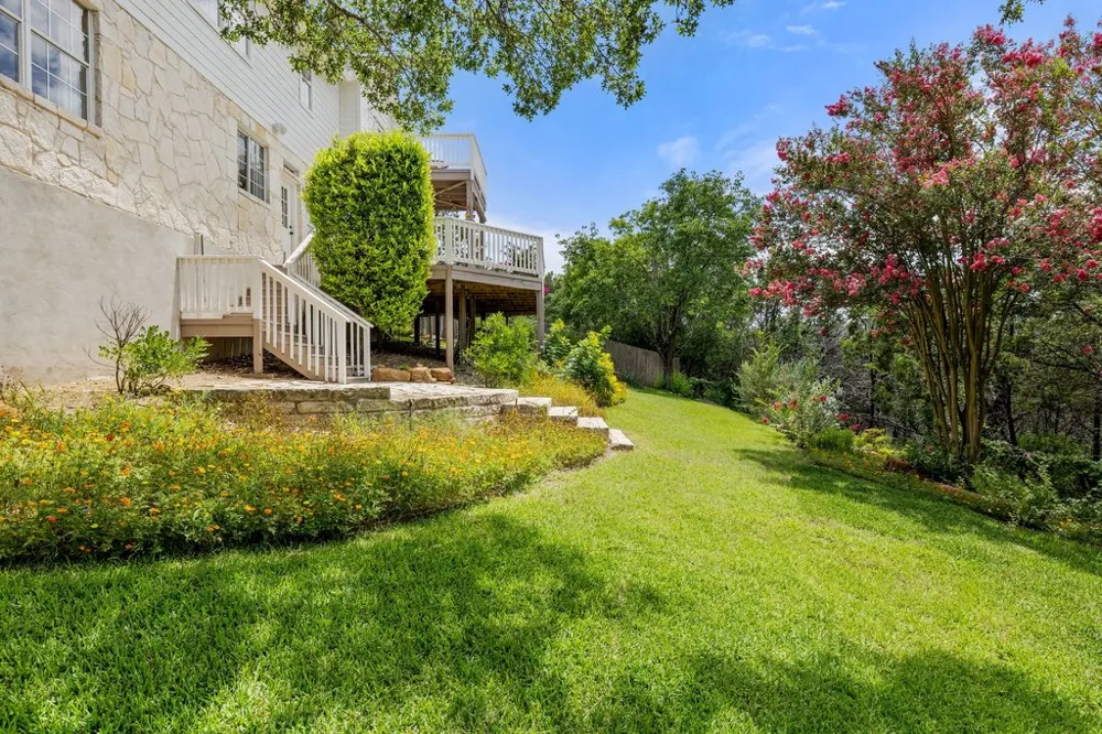 12217 Lake Stone Drive Austin, TX 78738