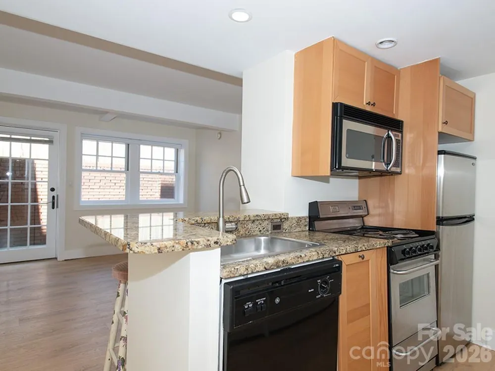 37 Hiawassee Street #W103 Asheville, NC 28801