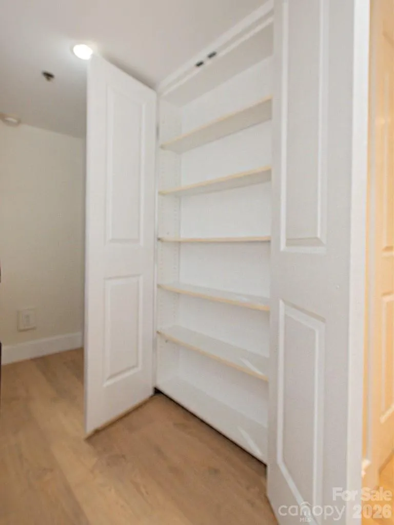 37 Hiawassee Street #W103 Asheville, NC 28801