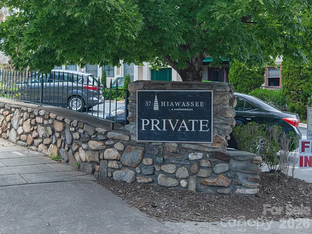 37 Hiawassee Street #W103 Asheville, NC 28801