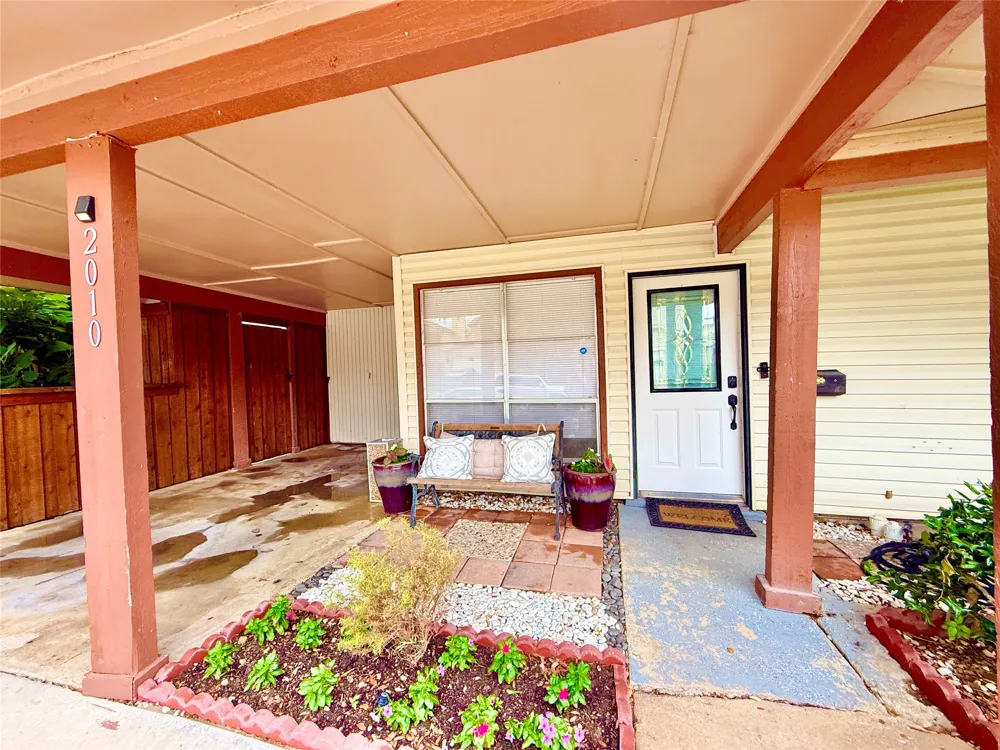 2010 Via Sonoma Carrollton, TX 75006