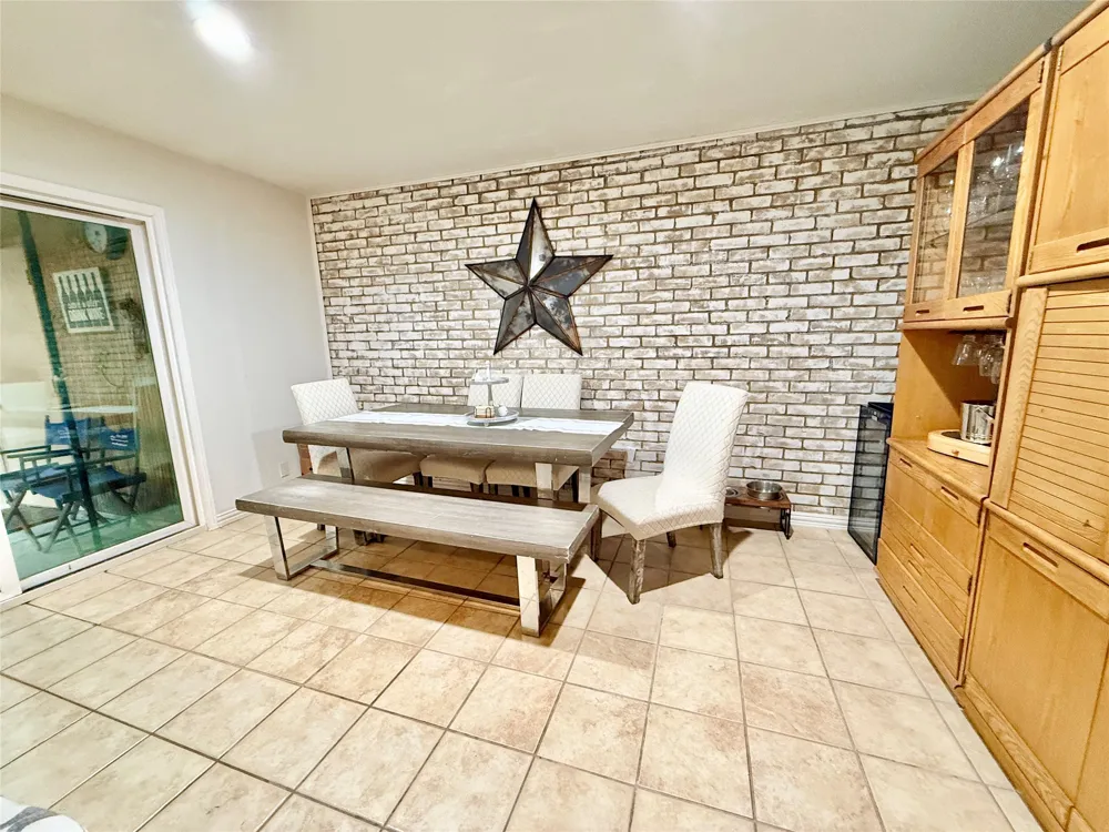 2010 Via Sonoma Carrollton, TX 75006