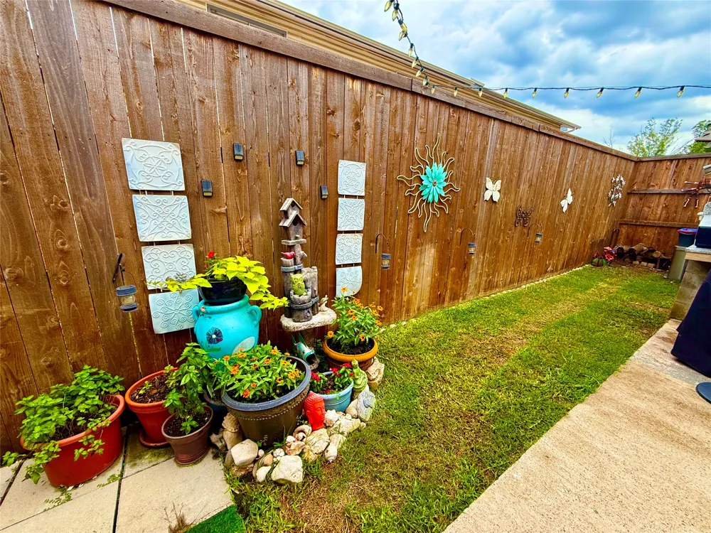 2010 Via Sonoma Carrollton, TX 75006