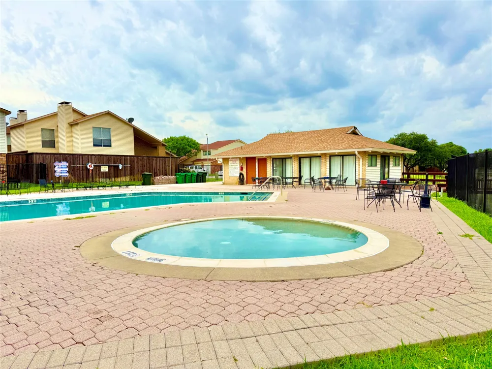 2010 Via Sonoma Carrollton, TX 75006