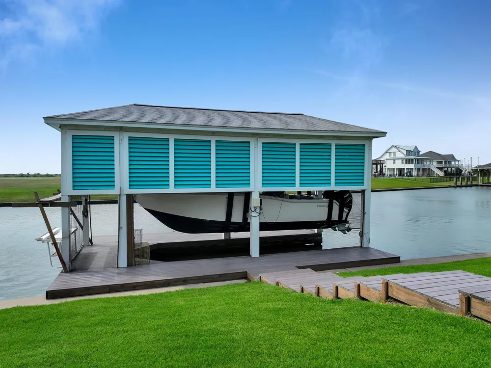 2005 Laguna Harbor Cove Boulevard Port Bolivar, TX 77650