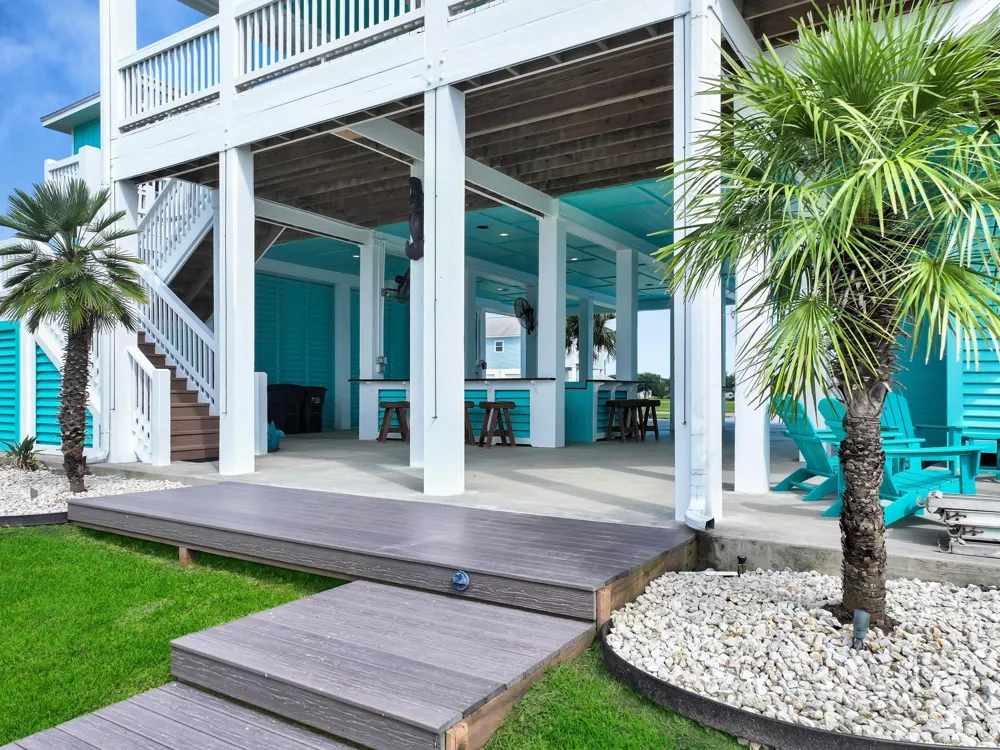 2005 Laguna Harbor Cove Boulevard Port Bolivar, TX 77650